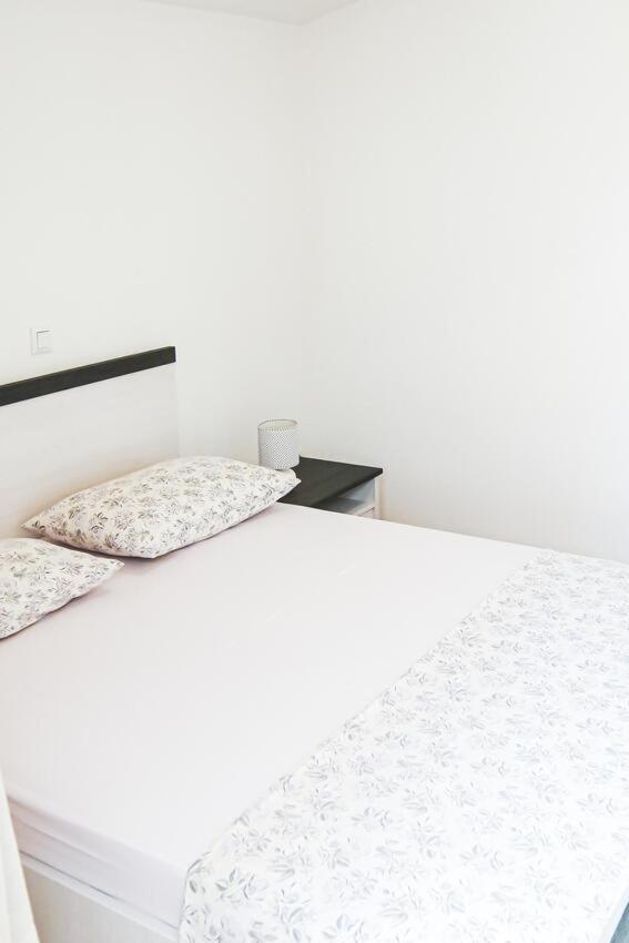Fully Renovated One Bedroom Apartment With A Seaview - A Sevid Exteriör bild