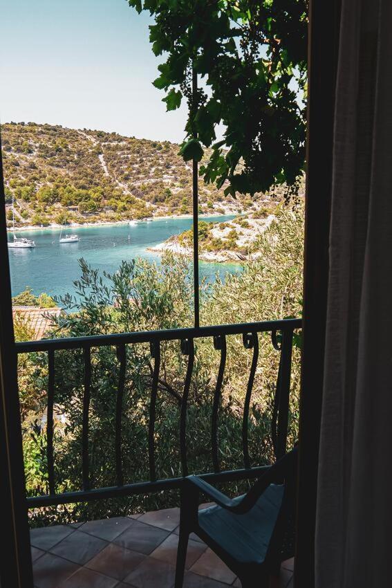 Fully Renovated One Bedroom Apartment With A Seaview - A Sevid Exteriör bild
