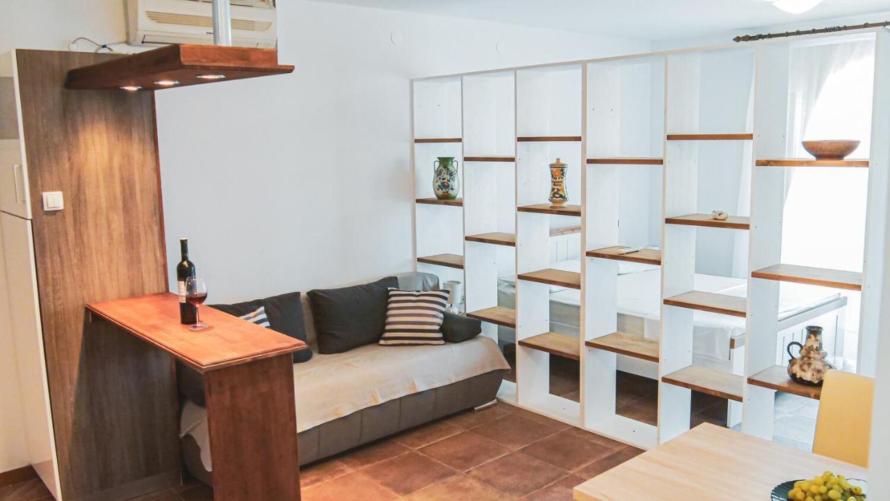 Fully Renovated One Bedroom Apartment With A Seaview - A Sevid Exteriör bild