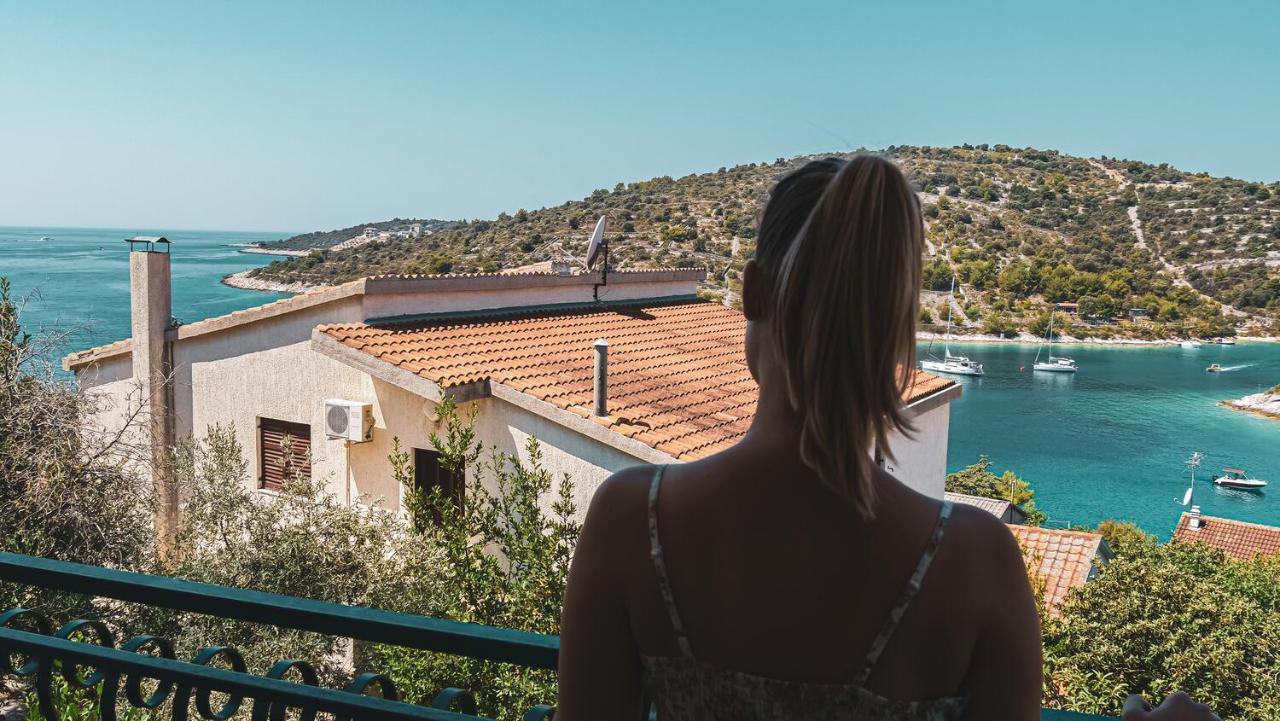 Fully Renovated One Bedroom Apartment With A Seaview - A Sevid Exteriör bild